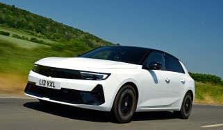 Vauxhall Astra GSe - front tracking